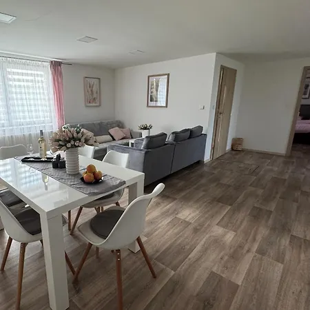 V Soukromi U Ruzenky Feriehus